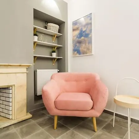 Charming Old Town Apartamento